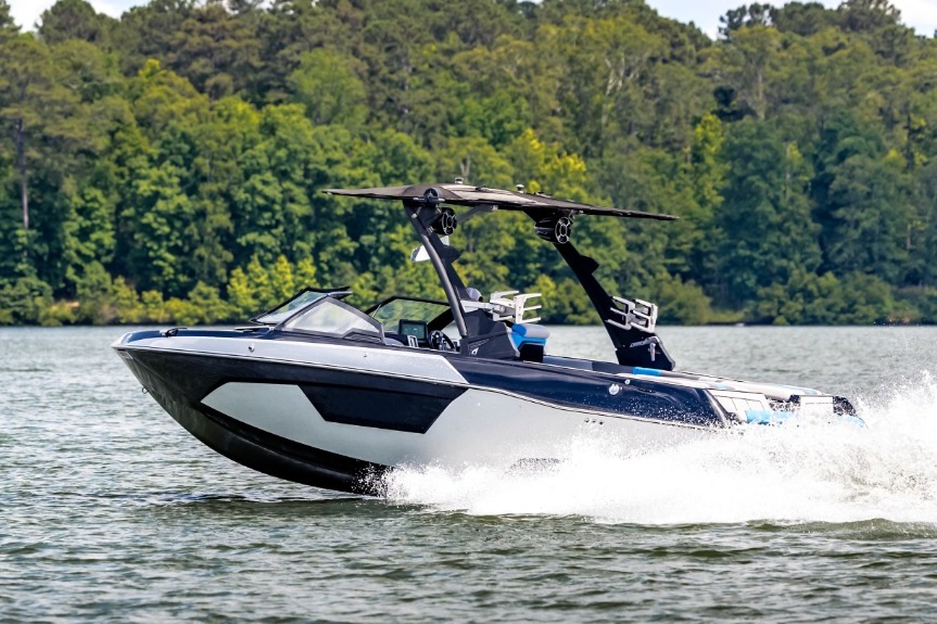 How Do Wake Boats Work?