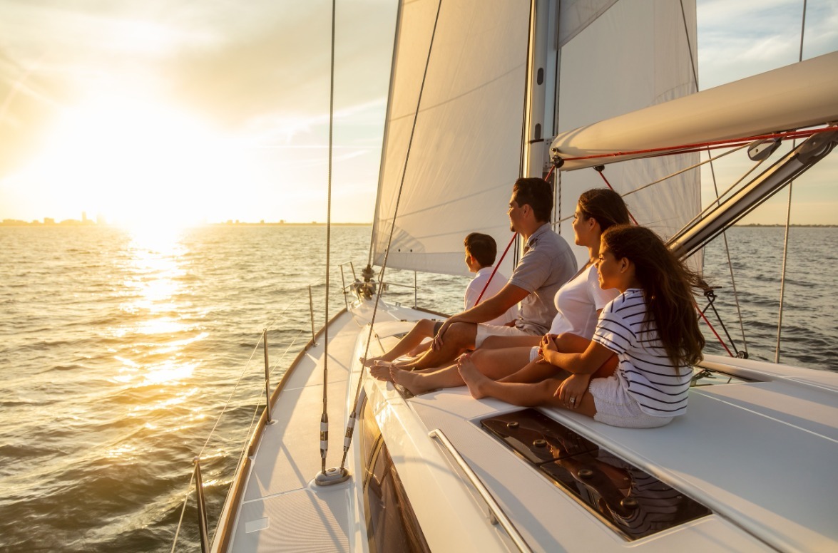 What are the Key Factors to Consider When Renting a Boat: A Comprehensive Guide